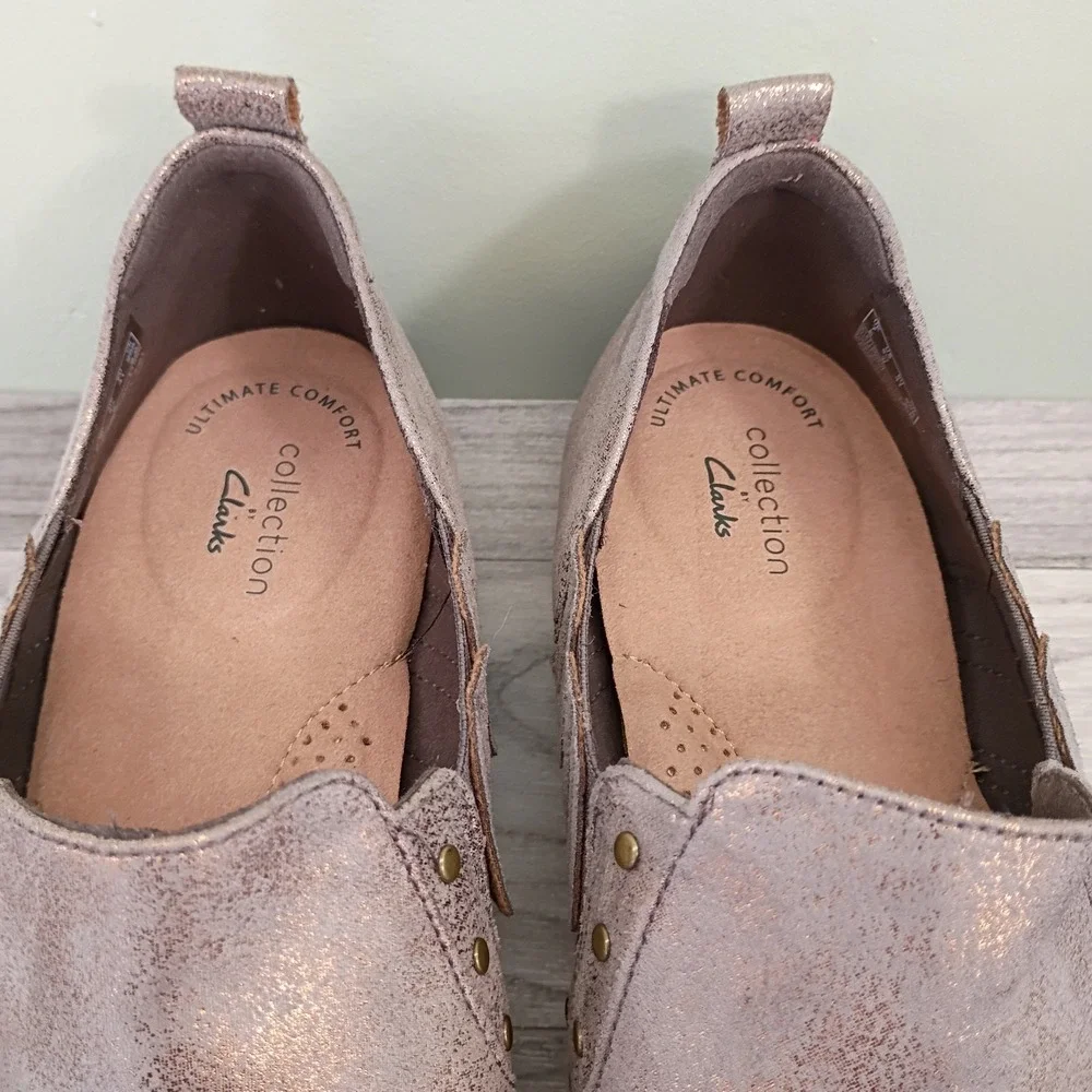 Clarks Trish‎ Bell Studded Slip-On Shoes Boots Booties Gunmetal Women's Sz 9.5 W
